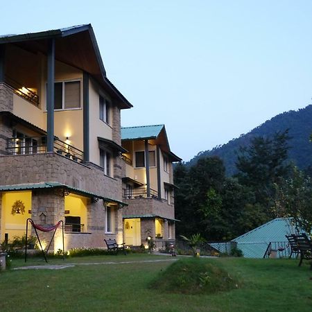 Hotel Araiya Pālampur Extérieur photo