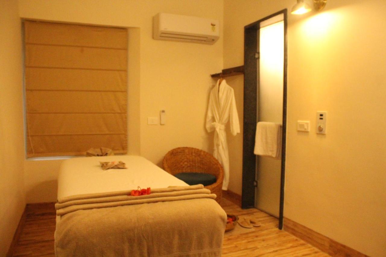 Hotel Araiya Pālampur Extérieur photo