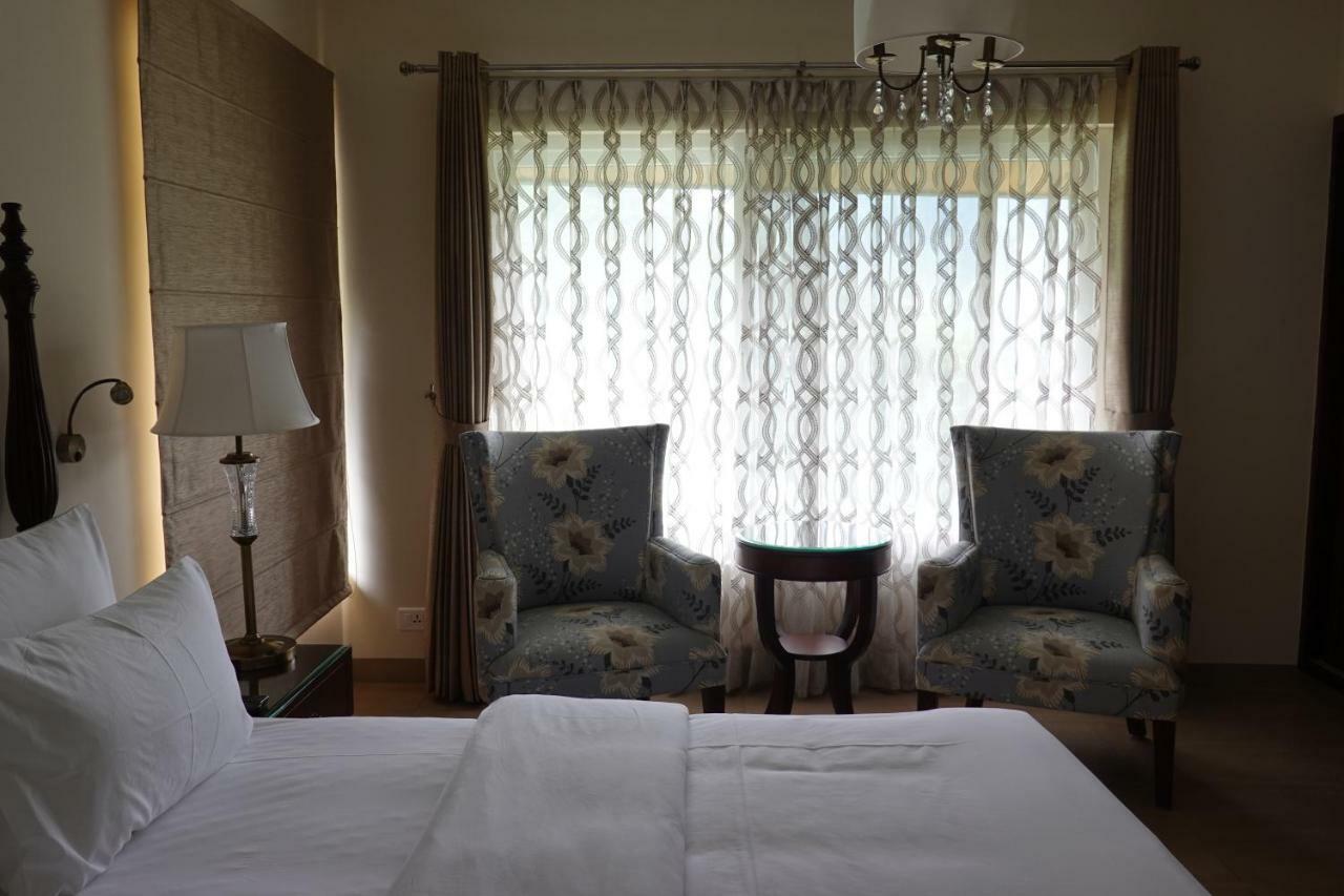 Hotel Araiya Pālampur Extérieur photo
