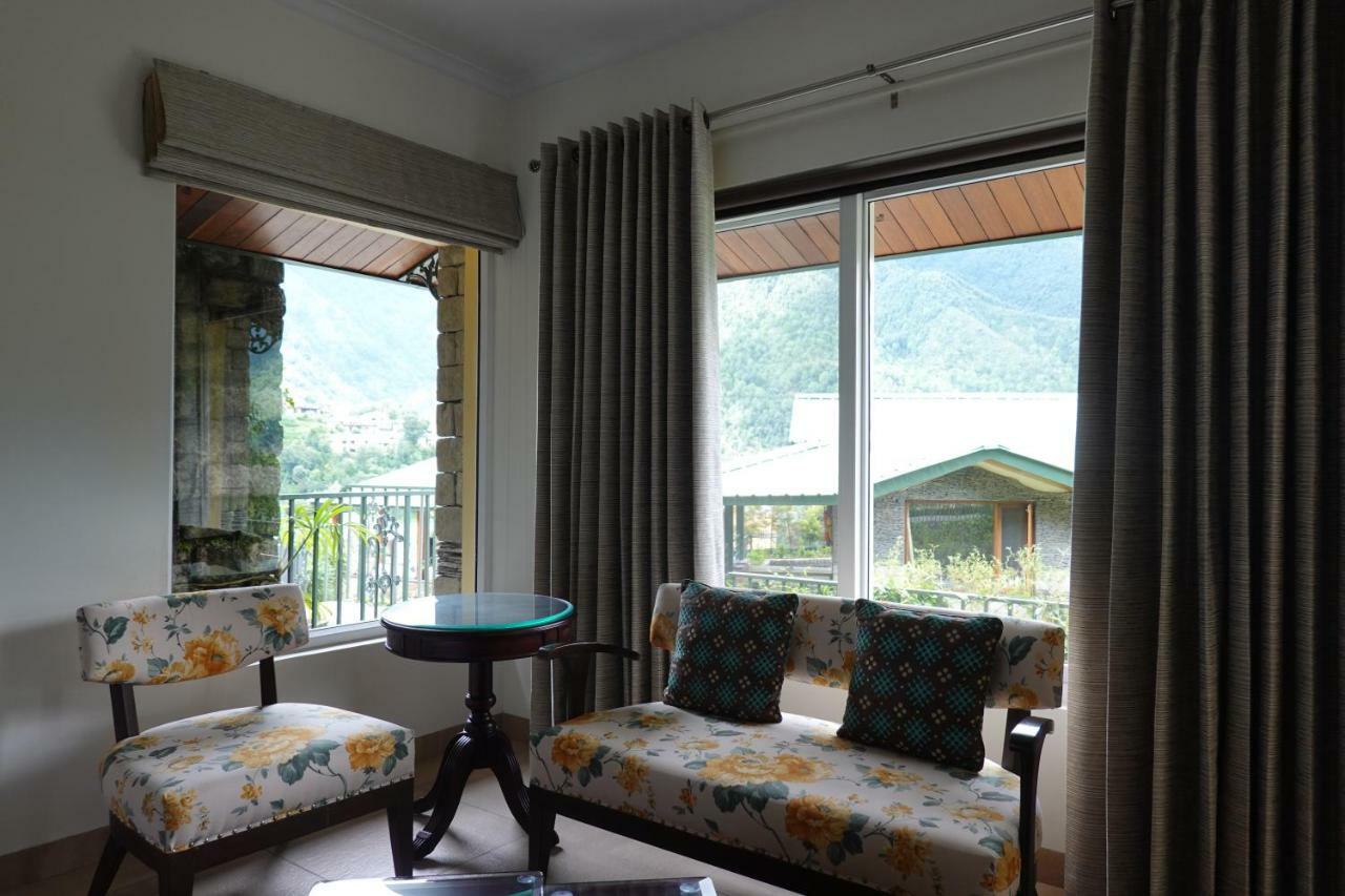 Hotel Araiya Pālampur Extérieur photo