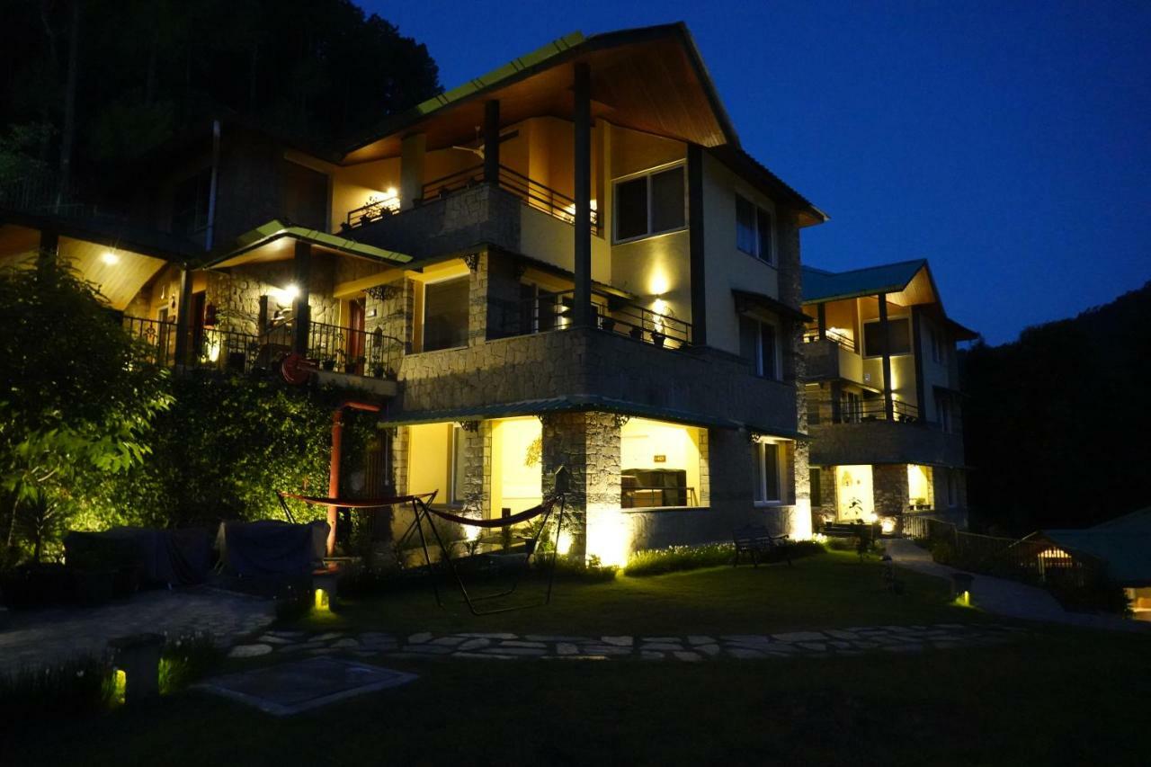 Hotel Araiya Pālampur Extérieur photo
