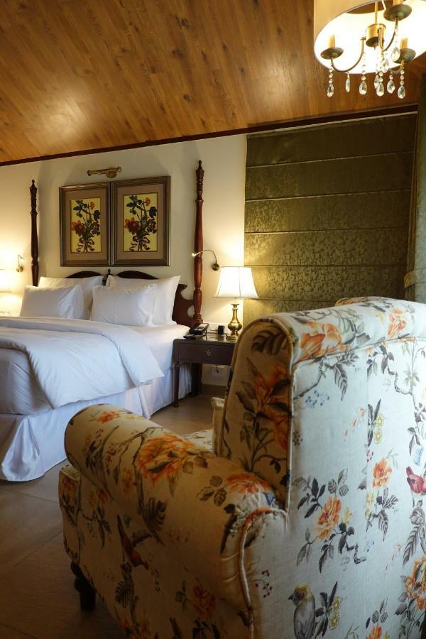 Hotel Araiya Pālampur Extérieur photo